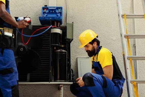 Making the Right Choice Between HVAC Repair and Replacement