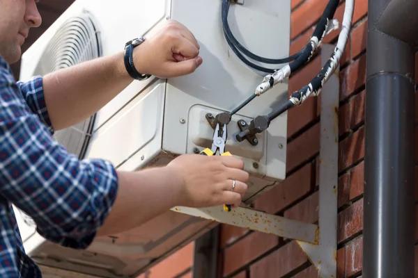 Skilled Technicians Providing AC Repair Duncan Service Efficiently